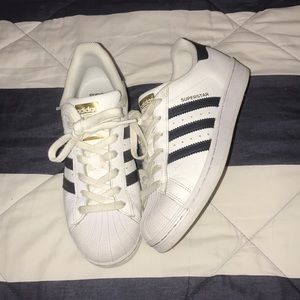 Adidas - Superstar - Women Size 5 - White & Blue